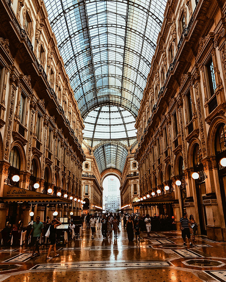 Galleria Vittorio Emanuele a Milano NCC taxi privato